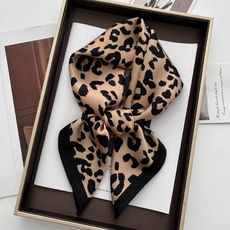 Luxury Leopard Print Female Sa - đánh giá và giá Ascot Neck Scarf