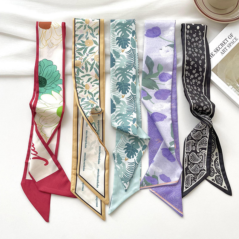 New luxury Brand Model Small S - đánh giá và giá Ascot Neck Scarf