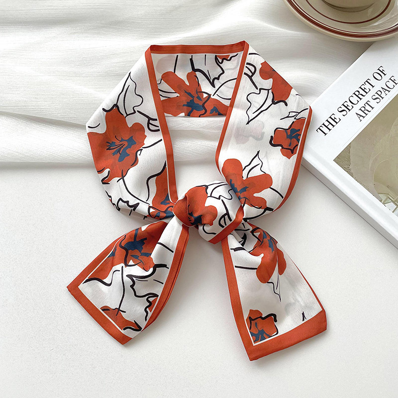 New luxury Brand Model Small S - đánh giá và giá Ascot Neck Scarf